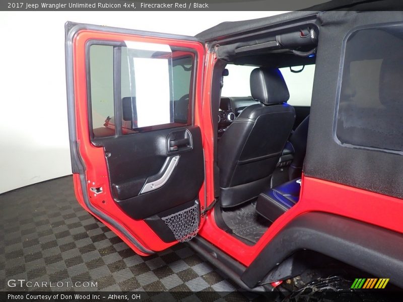 Firecracker Red / Black 2017 Jeep Wrangler Unlimited Rubicon 4x4
