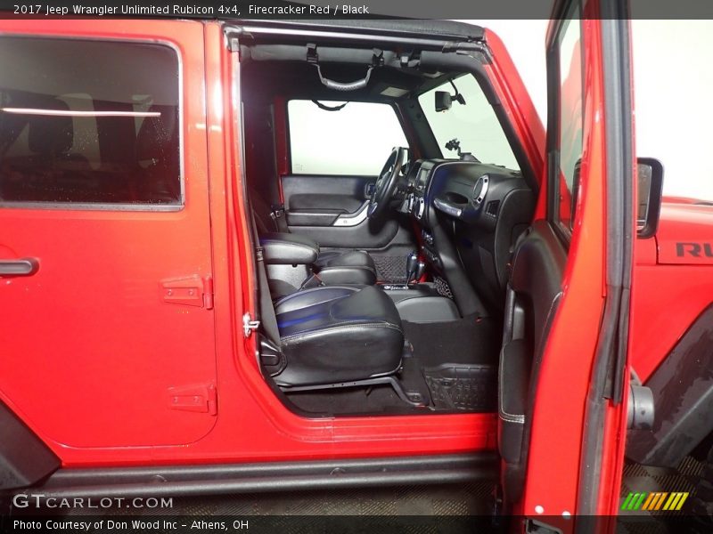 Firecracker Red / Black 2017 Jeep Wrangler Unlimited Rubicon 4x4