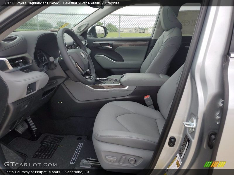 Celestial Silver Metallic / Graphite 2021 Toyota Highlander Limited