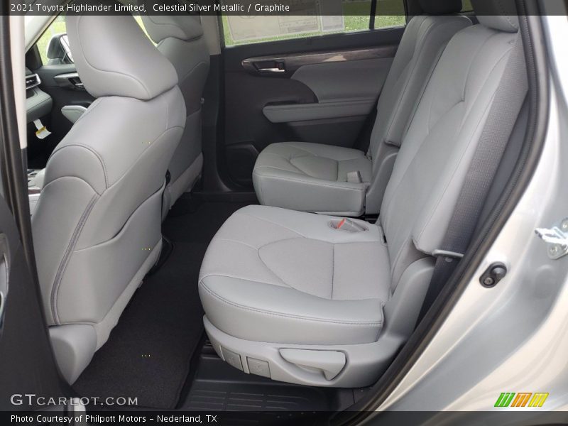 Celestial Silver Metallic / Graphite 2021 Toyota Highlander Limited