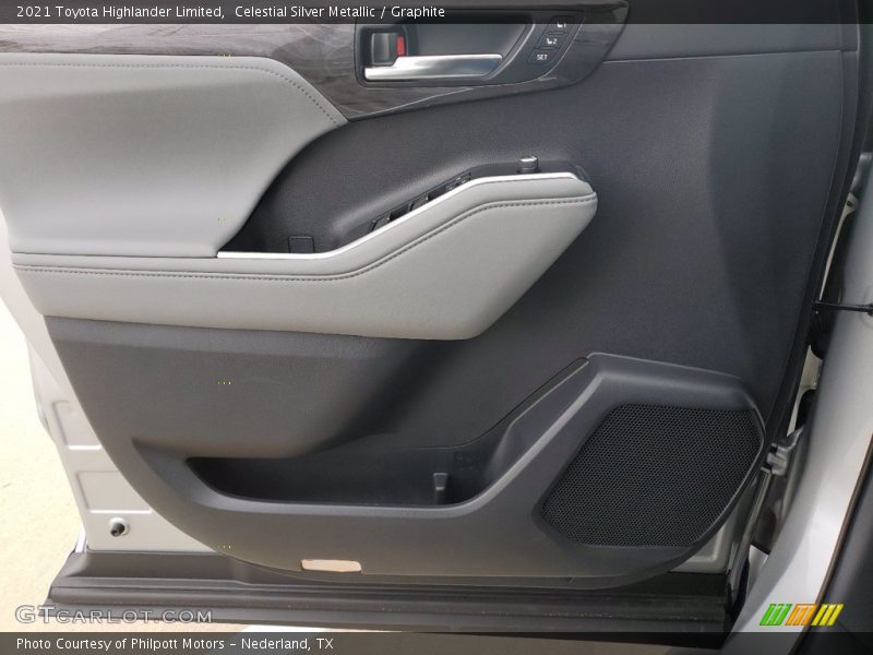 Celestial Silver Metallic / Graphite 2021 Toyota Highlander Limited