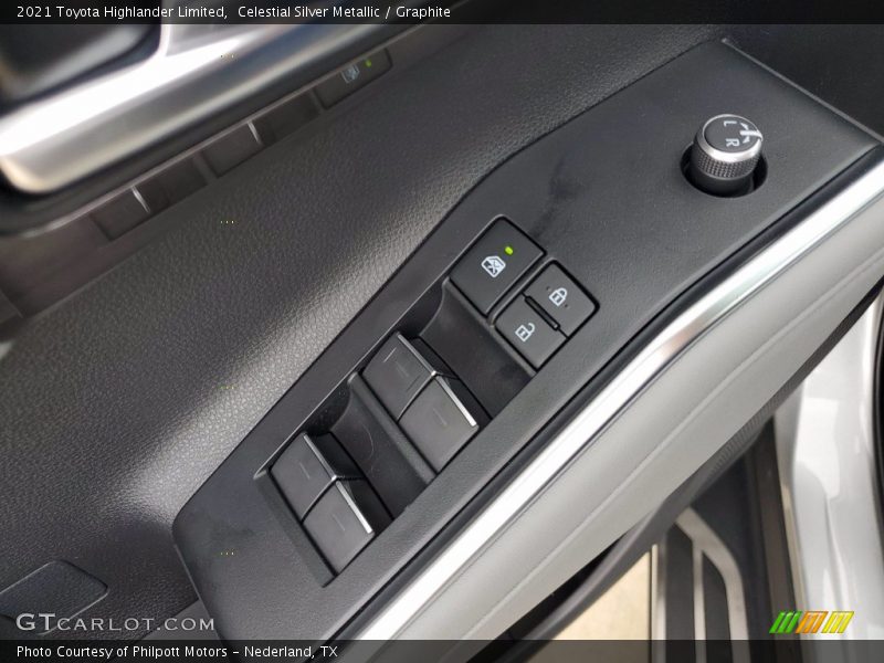 Celestial Silver Metallic / Graphite 2021 Toyota Highlander Limited