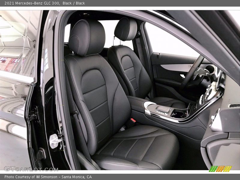 Black / Black 2021 Mercedes-Benz GLC 300