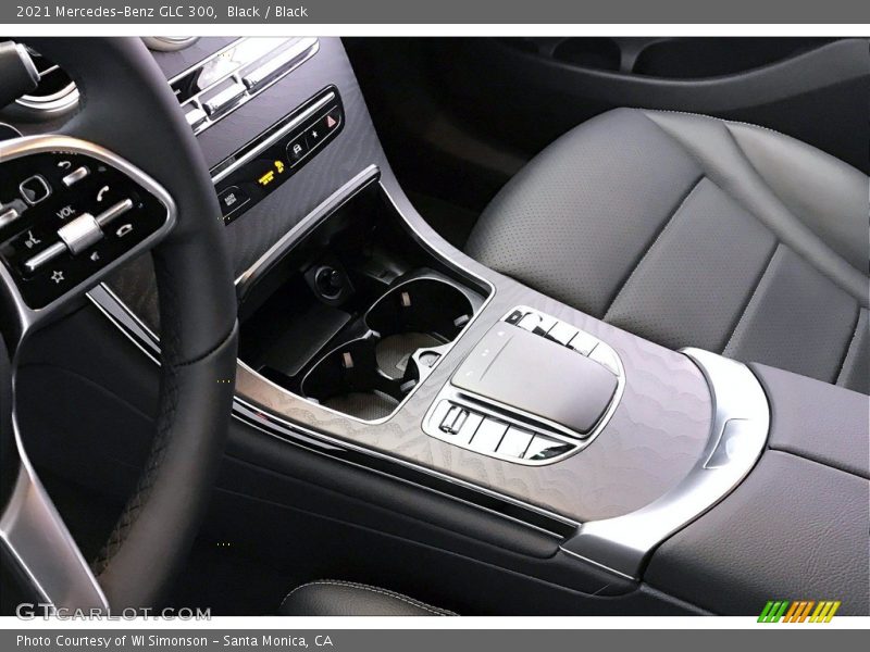 Black / Black 2021 Mercedes-Benz GLC 300