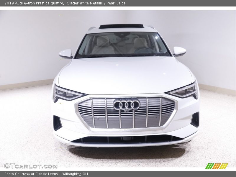 Glacier White Metallic / Pearl Beige 2019 Audi e-tron Prestige quattro
