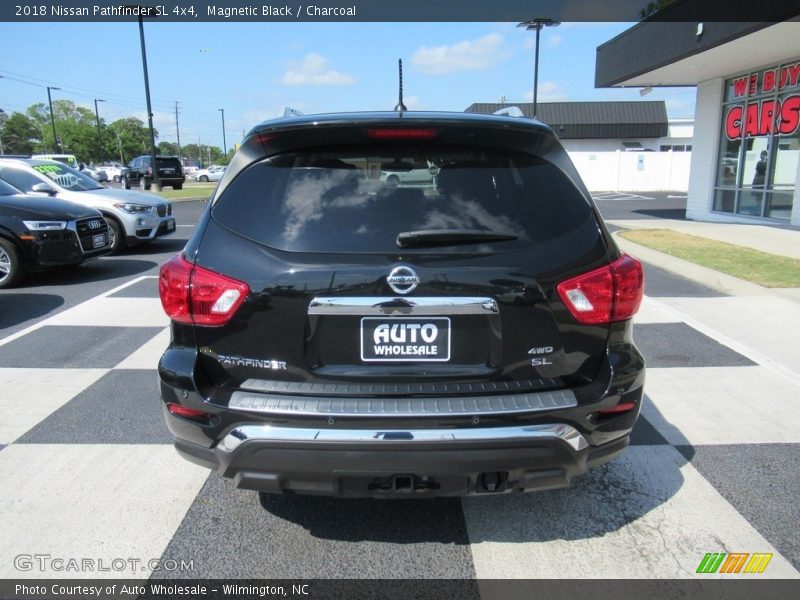 Magnetic Black / Charcoal 2018 Nissan Pathfinder SL 4x4