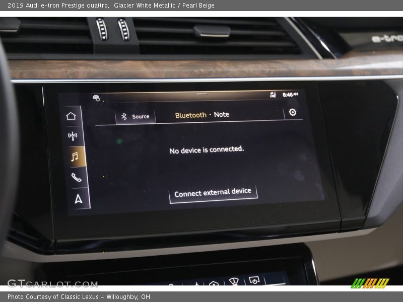 Glacier White Metallic / Pearl Beige 2019 Audi e-tron Prestige quattro