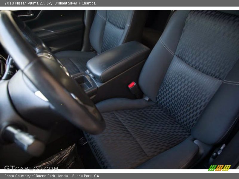 Brilliant Silver / Charcoal 2018 Nissan Altima 2.5 SV