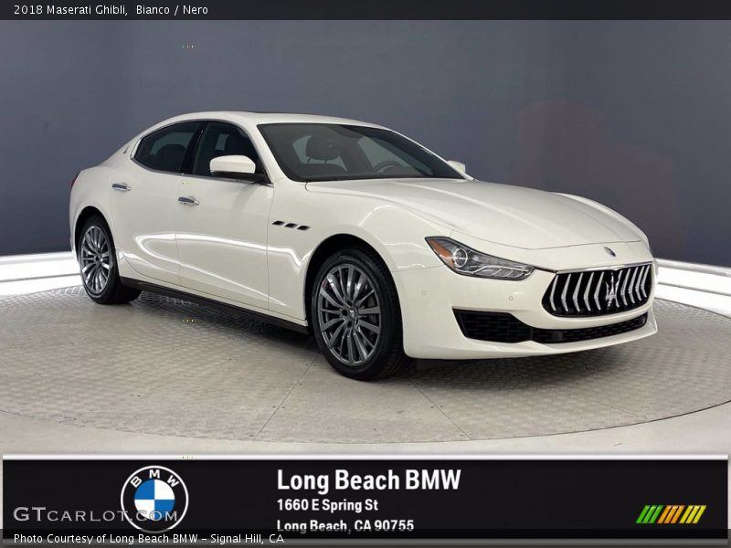 Bianco / Nero 2018 Maserati Ghibli