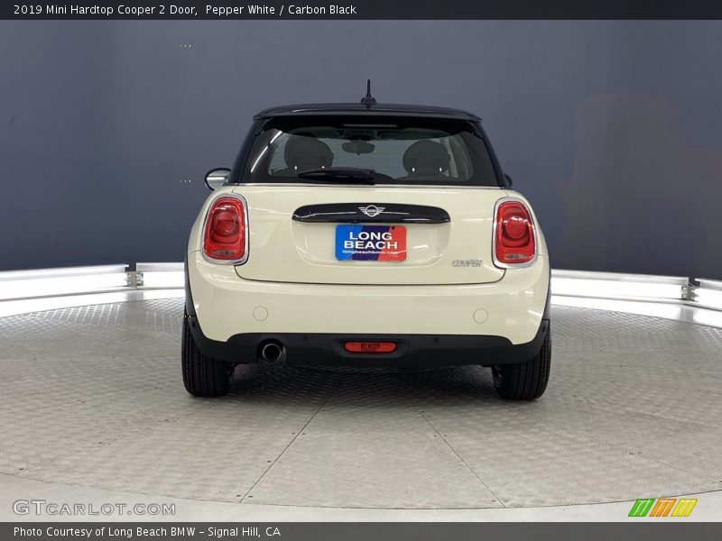Pepper White / Carbon Black 2019 Mini Hardtop Cooper 2 Door