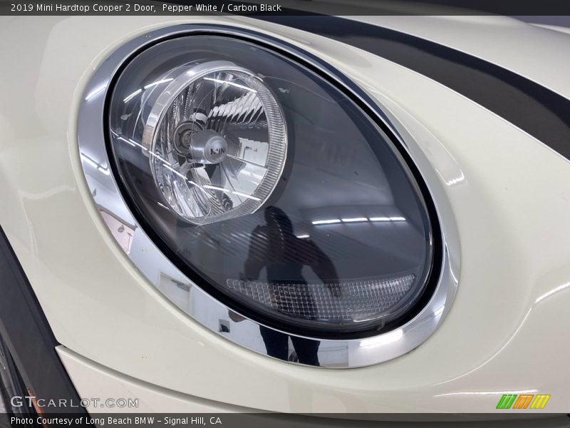 Pepper White / Carbon Black 2019 Mini Hardtop Cooper 2 Door