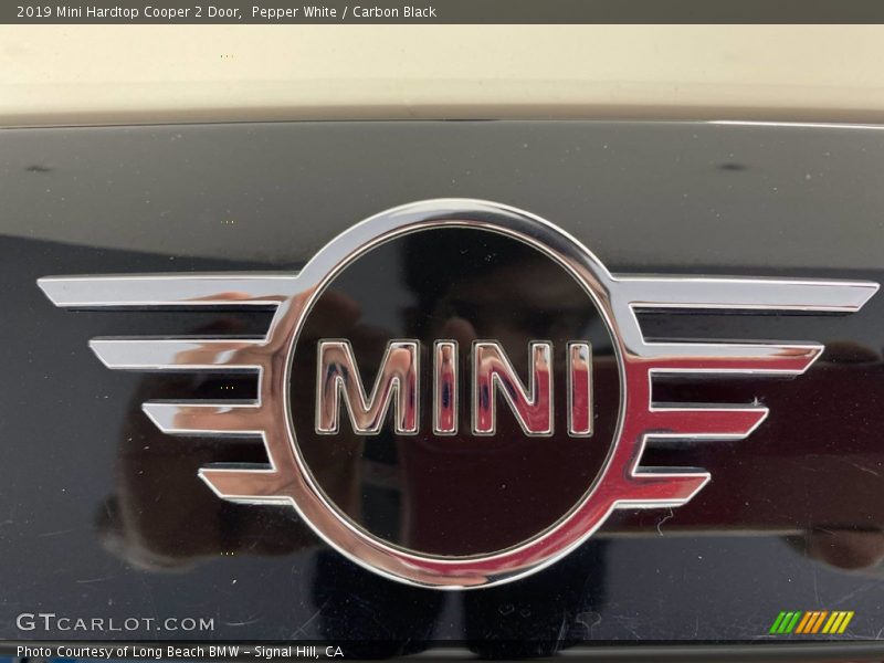Pepper White / Carbon Black 2019 Mini Hardtop Cooper 2 Door