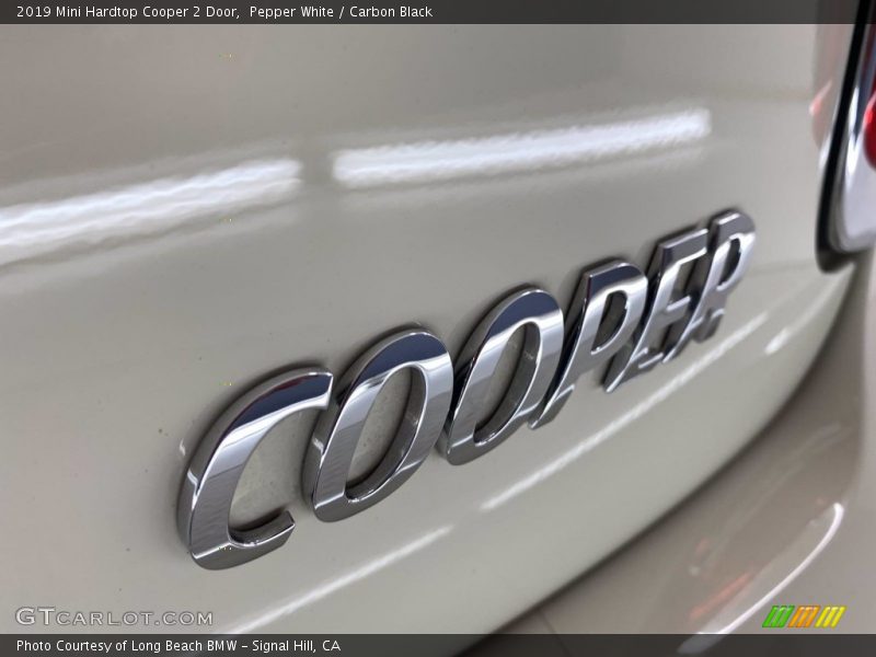 Pepper White / Carbon Black 2019 Mini Hardtop Cooper 2 Door