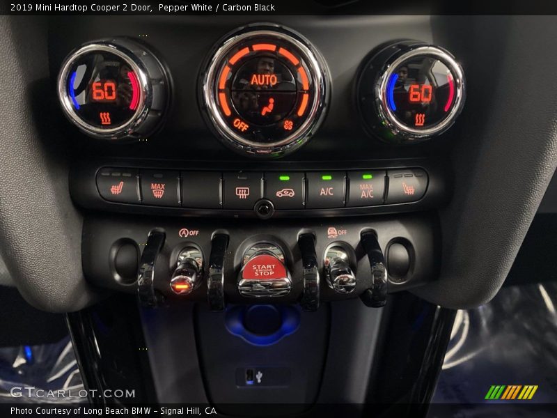 Pepper White / Carbon Black 2019 Mini Hardtop Cooper 2 Door