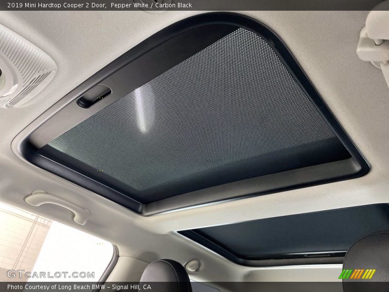 Pepper White / Carbon Black 2019 Mini Hardtop Cooper 2 Door