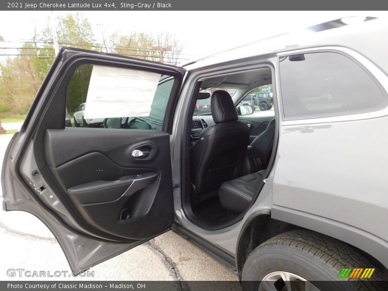 Sting-Gray / Black 2021 Jeep Cherokee Latitude Lux 4x4