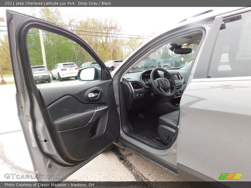 Sting-Gray / Black 2021 Jeep Cherokee Latitude Lux 4x4