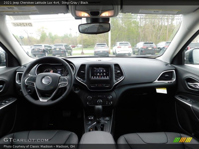 Sting-Gray / Black 2021 Jeep Cherokee Latitude Lux 4x4