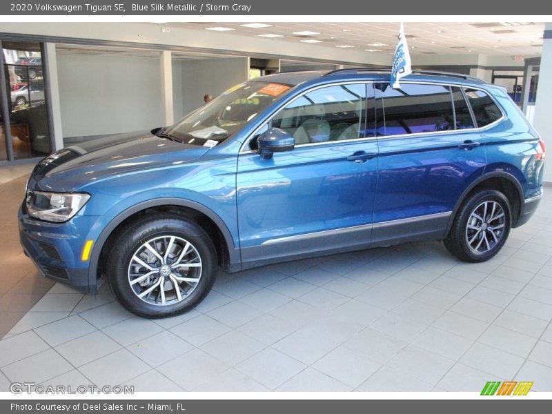 Blue Silk Metallic / Storm Gray 2020 Volkswagen Tiguan SE
