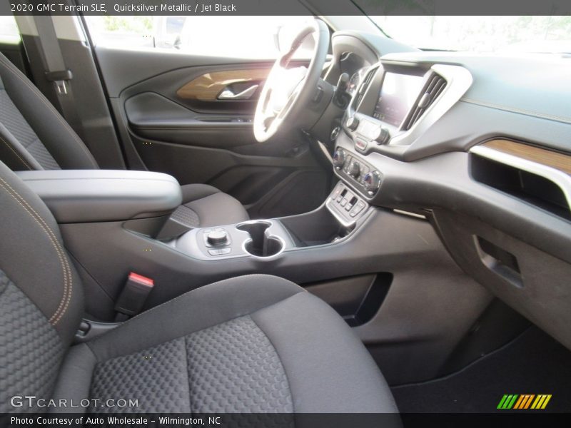 Quicksilver Metallic / Jet Black 2020 GMC Terrain SLE