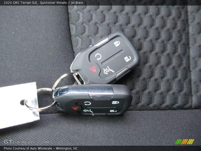 Quicksilver Metallic / Jet Black 2020 GMC Terrain SLE