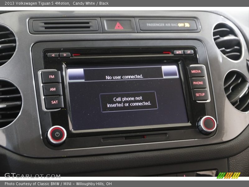 Controls of 2013 Tiguan S 4Motion