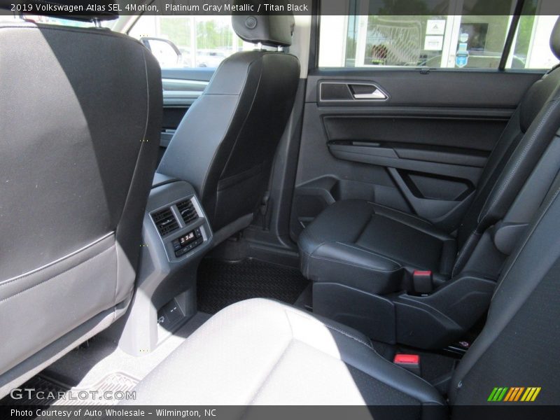 Platinum Gray Metallic / Titan Black 2019 Volkswagen Atlas SEL 4Motion