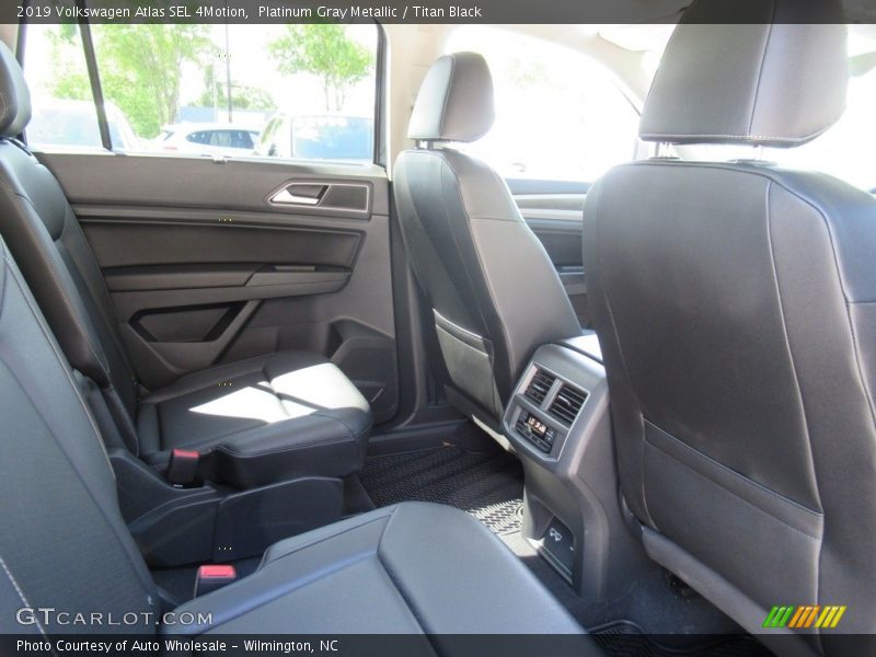 Platinum Gray Metallic / Titan Black 2019 Volkswagen Atlas SEL 4Motion