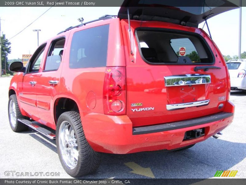 Red Jewel Tintcoat / Ebony 2009 GMC Yukon SLE