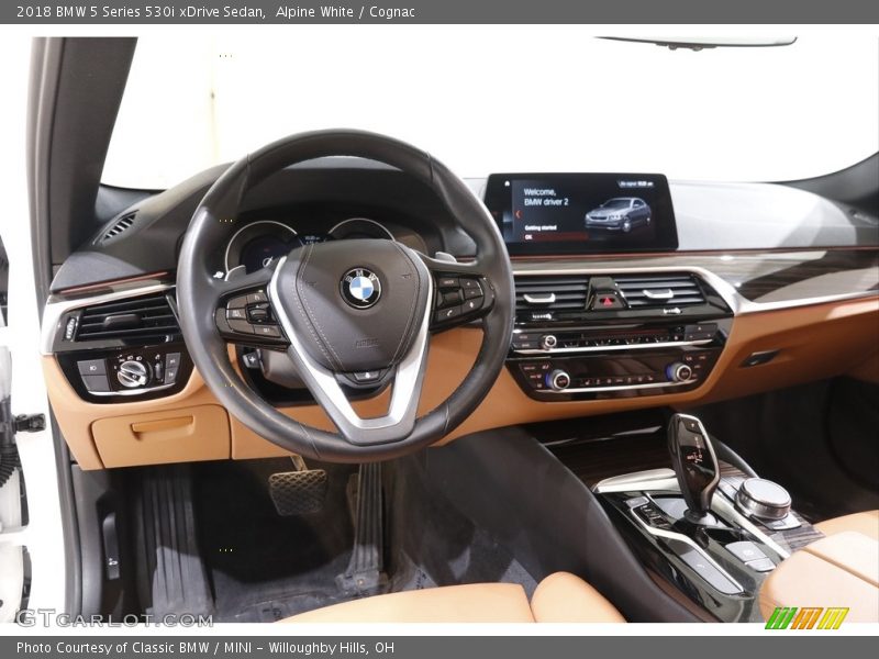 Alpine White / Cognac 2018 BMW 5 Series 530i xDrive Sedan