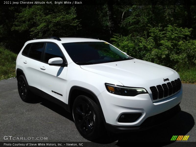 Bright White / Black 2021 Jeep Cherokee Altitude 4x4