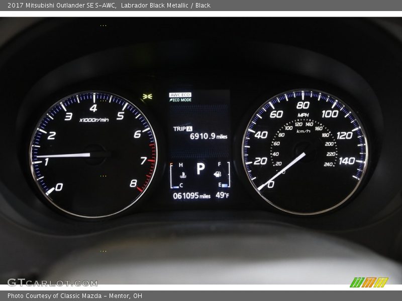 Labrador Black Metallic / Black 2017 Mitsubishi Outlander SE S-AWC