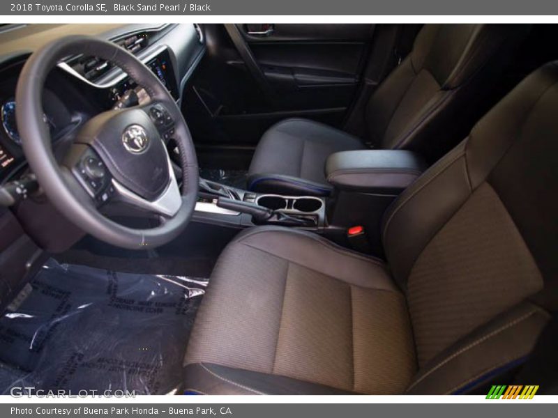 Black Sand Pearl / Black 2018 Toyota Corolla SE