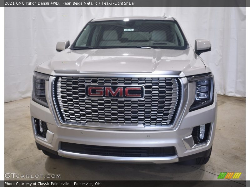 Pearl Beige Metallic / Teak/­Light Shale 2021 GMC Yukon Denali 4WD