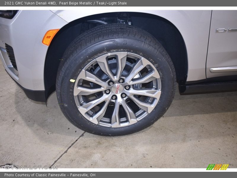 Pearl Beige Metallic / Teak/­Light Shale 2021 GMC Yukon Denali 4WD