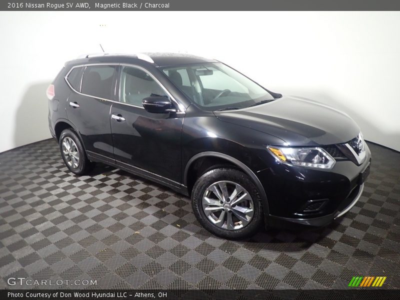 Magnetic Black / Charcoal 2016 Nissan Rogue SV AWD