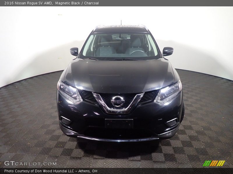 Magnetic Black / Charcoal 2016 Nissan Rogue SV AWD