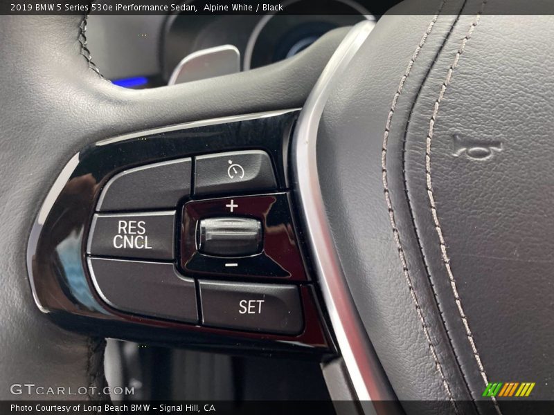 Alpine White / Black 2019 BMW 5 Series 530e iPerformance Sedan