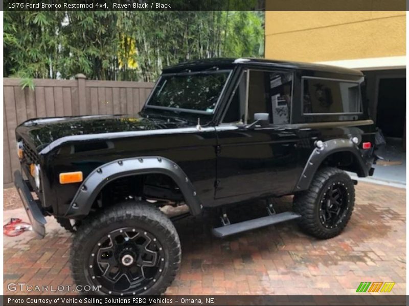 Raven Black / Black 1976 Ford Bronco Restomod 4x4