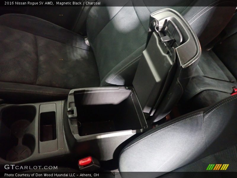 Magnetic Black / Charcoal 2016 Nissan Rogue SV AWD
