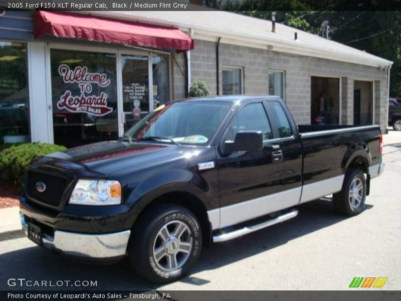 Black / Medium Flint Grey 2005 Ford F150 XLT Regular Cab