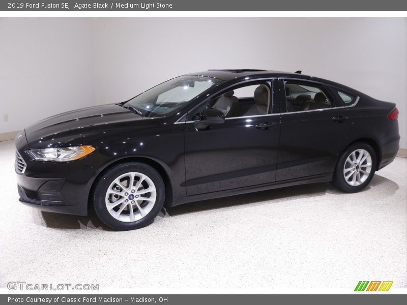 Agate Black / Medium Light Stone 2019 Ford Fusion SE