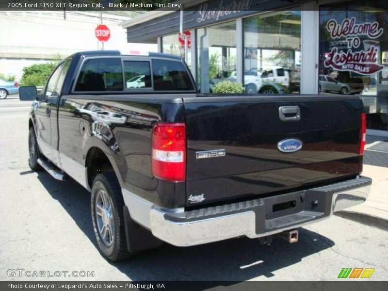 Black / Medium Flint Grey 2005 Ford F150 XLT Regular Cab