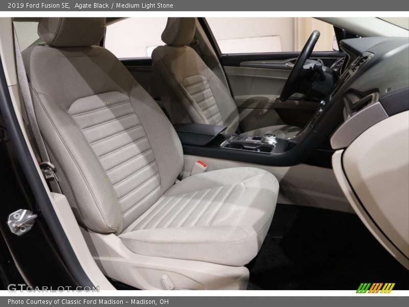 Agate Black / Medium Light Stone 2019 Ford Fusion SE