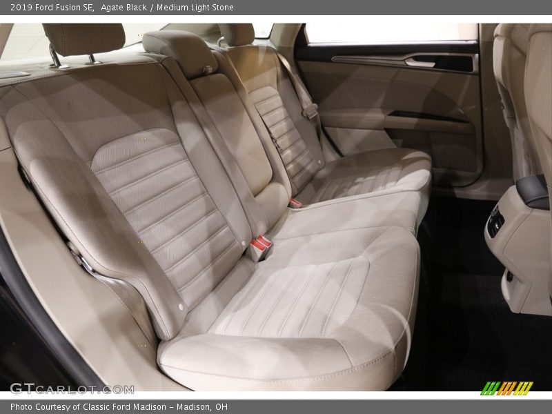 Agate Black / Medium Light Stone 2019 Ford Fusion SE