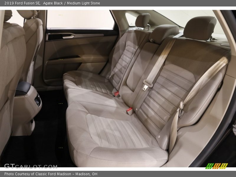 Agate Black / Medium Light Stone 2019 Ford Fusion SE