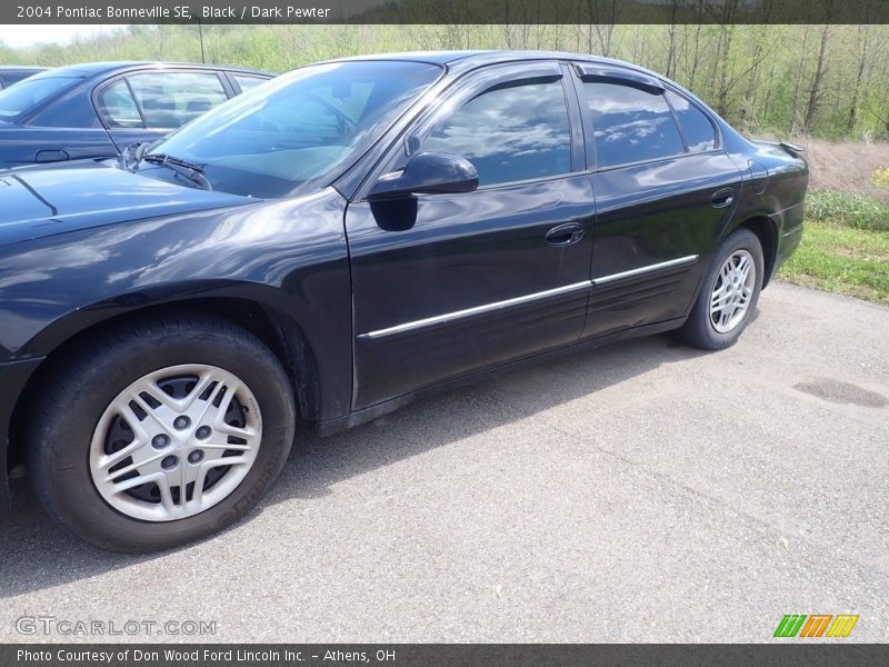 Black / Dark Pewter 2004 Pontiac Bonneville SE