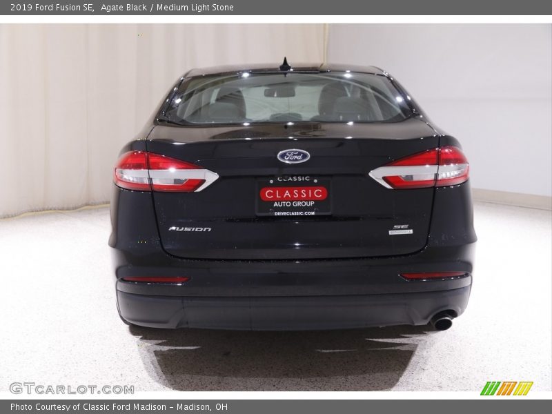 Agate Black / Medium Light Stone 2019 Ford Fusion SE