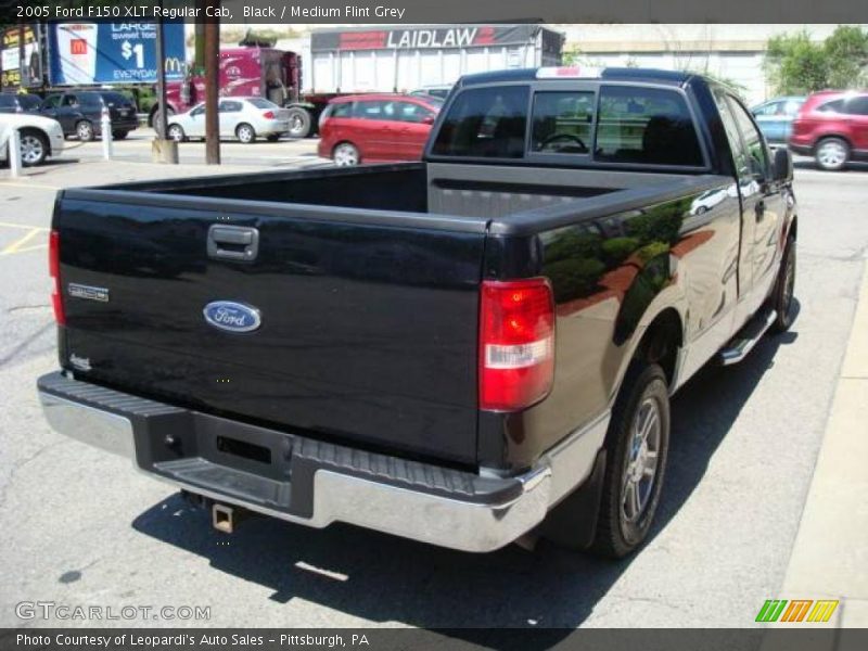 Black / Medium Flint Grey 2005 Ford F150 XLT Regular Cab