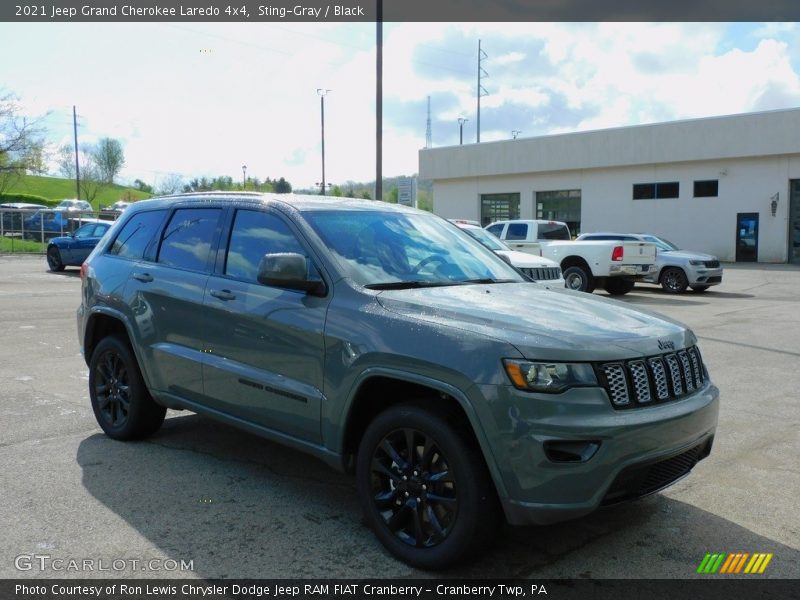 Sting-Gray / Black 2021 Jeep Grand Cherokee Laredo 4x4
